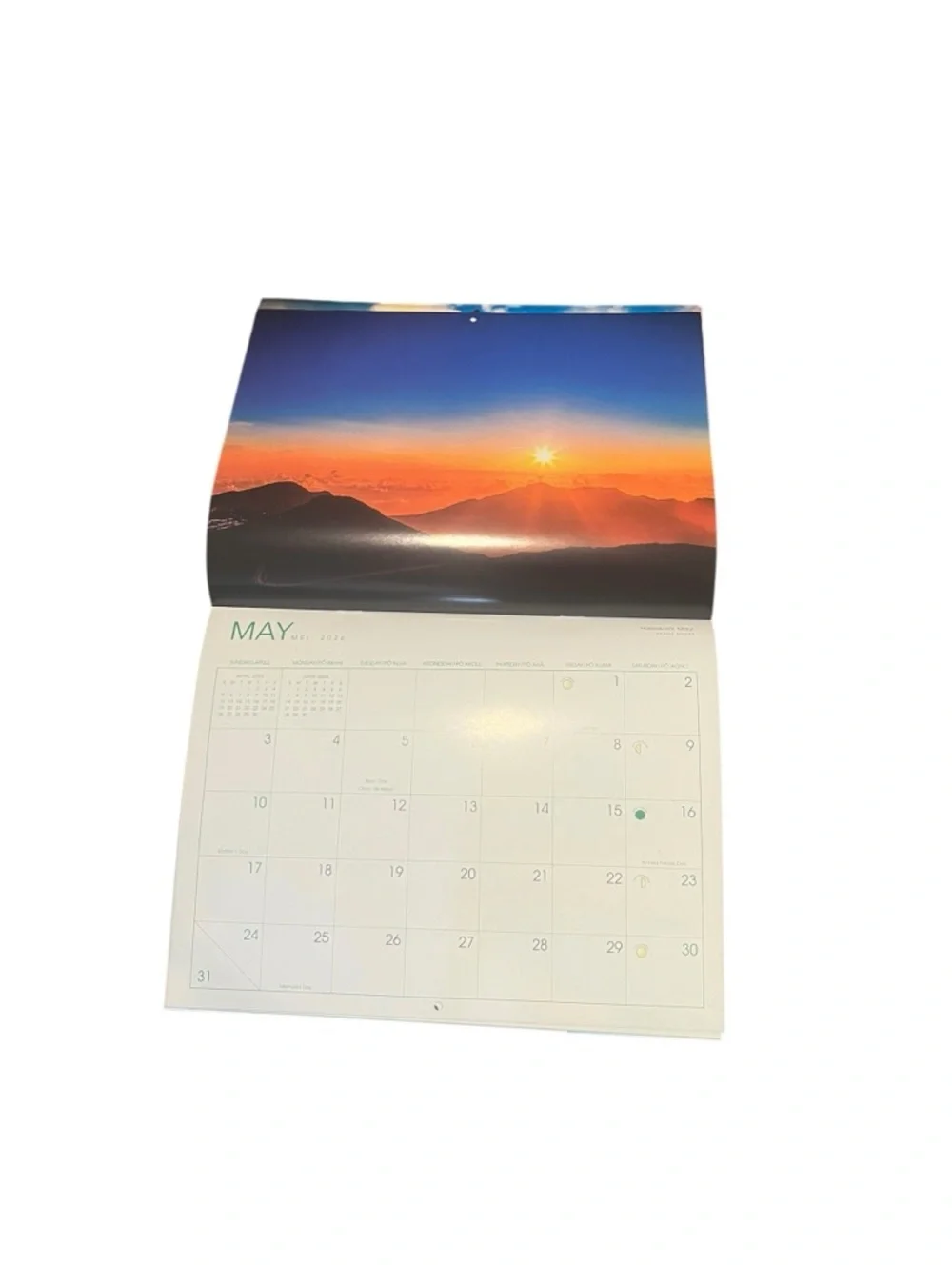 Hawaii Calendar 2026 Sunrise Surfing Iolani Palace Longs Drugs